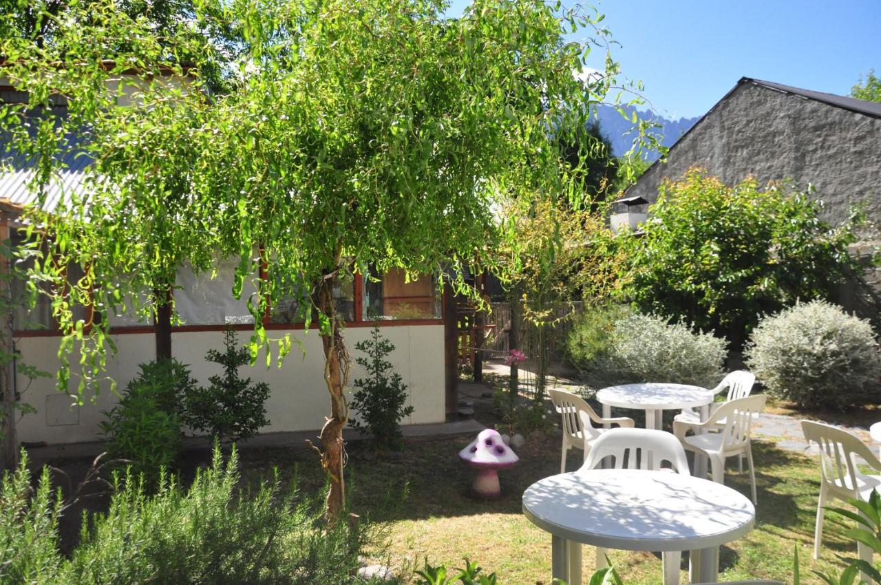 La Casa Del Arbol - Hostel El Bolsón Екстериор снимка